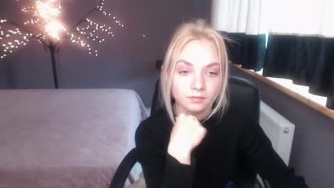 Snapshot of sonnysofia chatting on 04/21/26, 11:49 Sonya online show from 04/21/26, 11:49