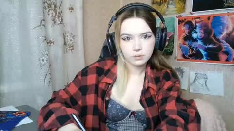 Mila online show from 05/05/26, 05:32