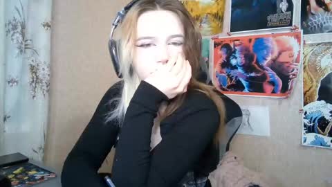 Mila online show from 05/08/26, 04:23