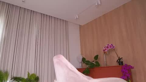 Snapshot of sonya_kelsey chatting on 06/09/26, 11:55 Sofia online show from 06/09/26, 11:55