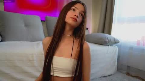 Eva 3 online show from 02/28/25, 10:41