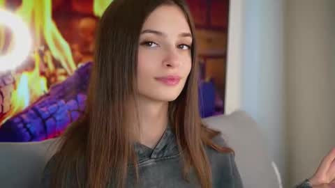 Eva 3 online show from 10/23/25, 08:46