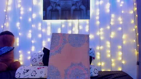 sophie online show from 01/12/25, 09:08