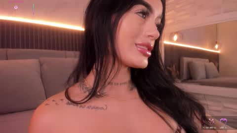 Snapshot of sophi_carter chatting on 11/14/25, 11:53 Sophi online show from 11/14/25, 11:53