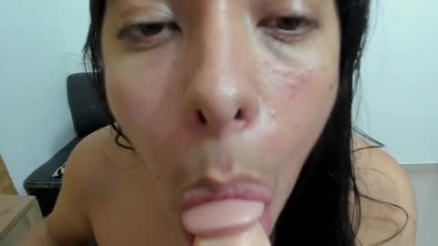 Snapshot of sophia_118 chatting on 05/04/26, 08:27 sophia_118 online show from 05/04/26, 08:27