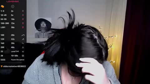 sophia__olsen online show from 02/15/25, 06:23