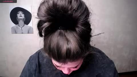 sophia__olsen online show from 09/18/25, 05:20