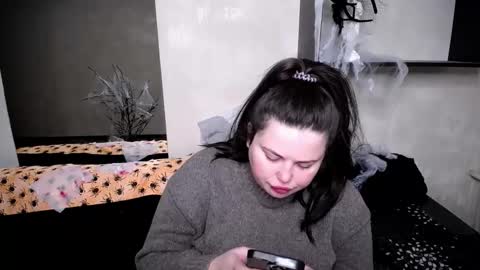 sophia__olsen online show from 10/29/25, 06:59