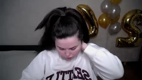 sophia__olsen online show from 04/28/26, 07:57