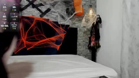 Snapshot of sophia_brunett chatting on 10/29/25, 11:56 Sophia online show from 10/29/25, 11:56