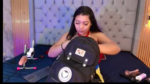 Snapshot of sophia_brunett chatting on 12/14/25, 11:59 Sophia online show from 12/14/25, 11:59