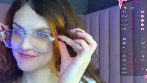 Snapshot of sophia_dreamy chatting on 01/05/25, 04:25 Sophia online show from 01/05/25, 04:25
