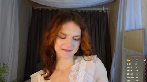 Snapshot of sophia_dreamy chatting on 01/12/25, 01:32 Sophia online show from 01/12/25, 01:32
