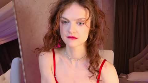 Snapshot of sophia_dreamy chatting on 02/09/25, 04:46 Sophia online show from 02/09/25, 04:46