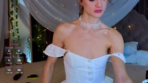 Snapshot of sophia_dreamy chatting on 10/18/25, 01:41 Sophia online show from 10/18/25, 01:41