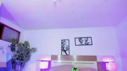 sophia_duarte_ online show from 05/13/26, 11:40