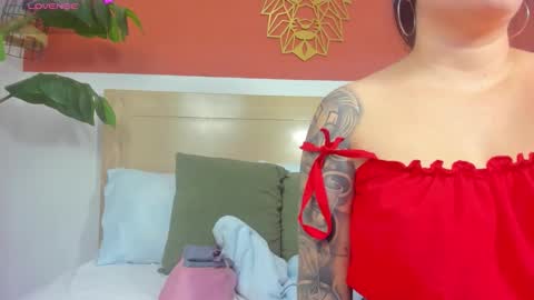 Snapshot of sophia_gomezz_ chatting on 01/14/26, 02:06 sofi online show from 01/14/26, 02:06