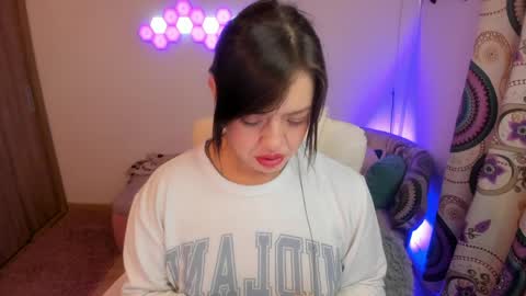 Snapshot of sophia_grants chatting on 04/18/26, 06:39 sophia_grants online show from 04/18/26, 06:39