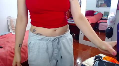 Snapshot of sophia_greey chatting on 06/18/26, 10:47 sophia_greey online show from 06/18/26, 10:47