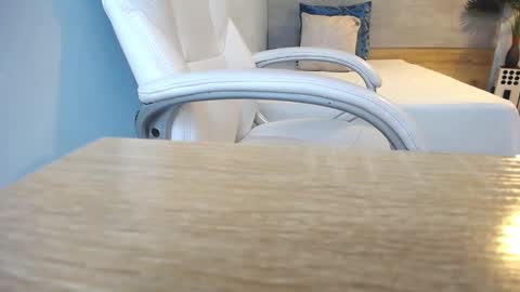 Snapshot of sophia_hadid chatting on 12/31/24, 12:46 Sophia online show from 12/31/24, 12:46