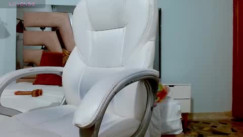 Snapshot of sophia_hadid chatting on 01/25/25, 09:14 Sophia online show from 01/25/25, 09:14