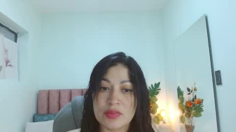 Snapshot of sophia_hadid chatting on 04/21/26, 10:12 Sophia online show from 04/21/26, 10:12