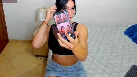 sophia CM online show from 09/18/25, 02:57