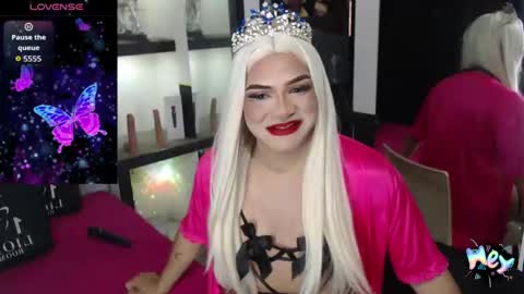 sophia_hott01 online show from 11/08/25, 12:16