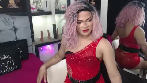 sophia_hott01 online show from 12/04/25, 12:25