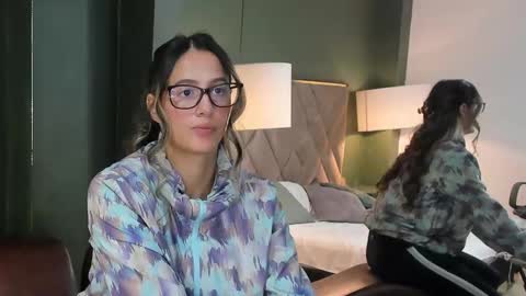 Snapshot of sophia_loreenn chatting on 02/03/26, 12:21 Sofia online show from 02/03/26, 12:21