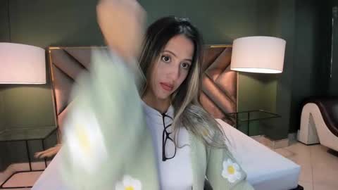 Snapshot of sophia_loreenn chatting on 02/07/26, 12:31 Sofia online show from 02/07/26, 12:31