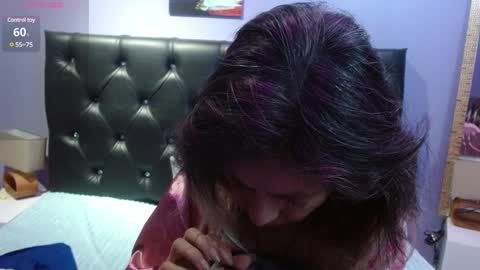 Snapshot of sophia_ny chatting on 12/20/24, 02:30 SOPHIA online show from 12/20/24, 02:30