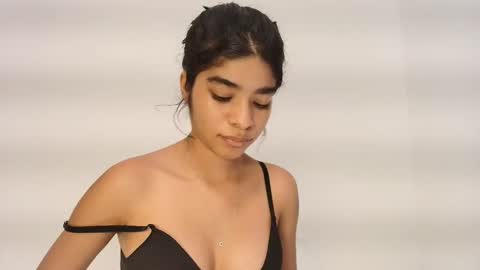 Snapshot of sophia_storn chatting on 01/16/26, 02:48 Sophia Storm online show from 01/16/26, 02:48