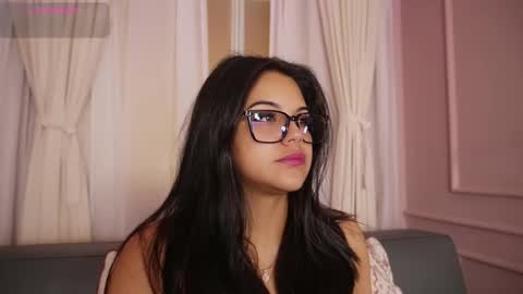 Snapshot of sophia_wilsonn_ chatting on 11/14/25, 11:09 Sofi online show from 11/14/25, 11:09