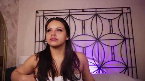 Snapshot of sophia_wilsonn_ chatting on 12/16/25, 11:15 Sofi online show from 12/16/25, 11:15