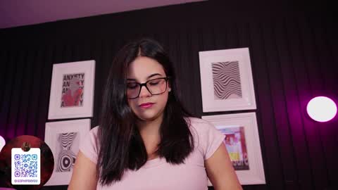 Snapshot of sophia_wilsonn_ chatting on 04/03/26, 10:35 Sofi online show from 04/03/26, 10:35