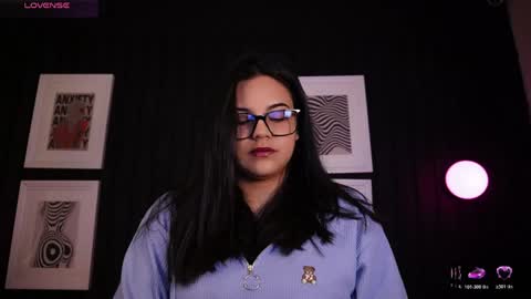 Snapshot of sophia_wilsonn_ chatting on 04/27/26, 10:02 Sofi online show from 04/27/26, 10:02