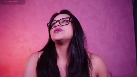 Snapshot of sophia_wilsonn_ chatting on 04/30/26, 11:05 Sofi online show from 04/30/26, 11:05