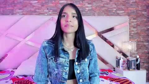 Sophia Paris online show from 11/05/25, 01:38