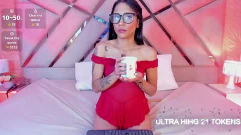 Sophia Paris online show from 05/04/26, 03:57