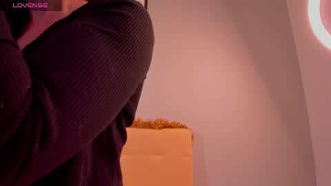 Sophia online show from 12/15/25, 01:43