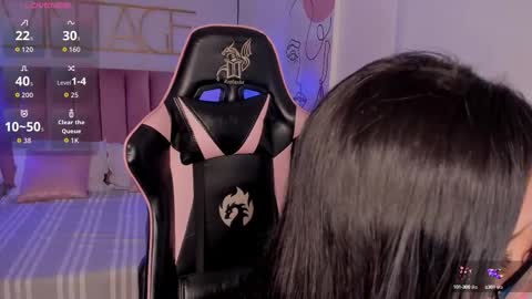 Sophie Hill  online show from 09/11/25, 08:09