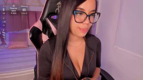 Sophie Hill  online show from 09/12/25, 08:42