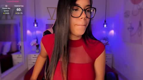 Sophie Hill  online show from 09/30/25, 09:31