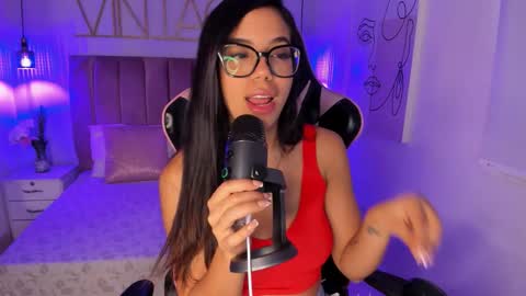 Sophie Hill  online show from 10/20/25, 08:42