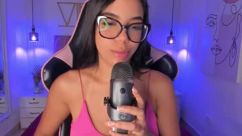 Sophie Hill  online show from 10/28/25, 07:49