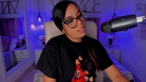 Sophie Hill  online show from 11/03/25, 07:59