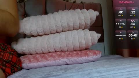 Snapshot of sophiaalee chatting on 12/14/25, 12:38 SophiaLee online show from 12/14/25, 12:38