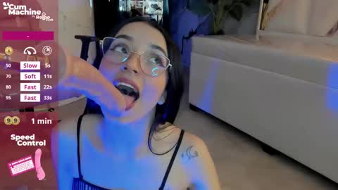 sophiadoll_tf online show from 11/11/25, 09:15