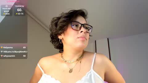 Sophia online show from 02/19/25, 08:55